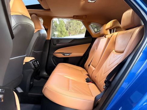 Used 2024 Lexus NX 450h+ AWD w/ Luxury Package image 18