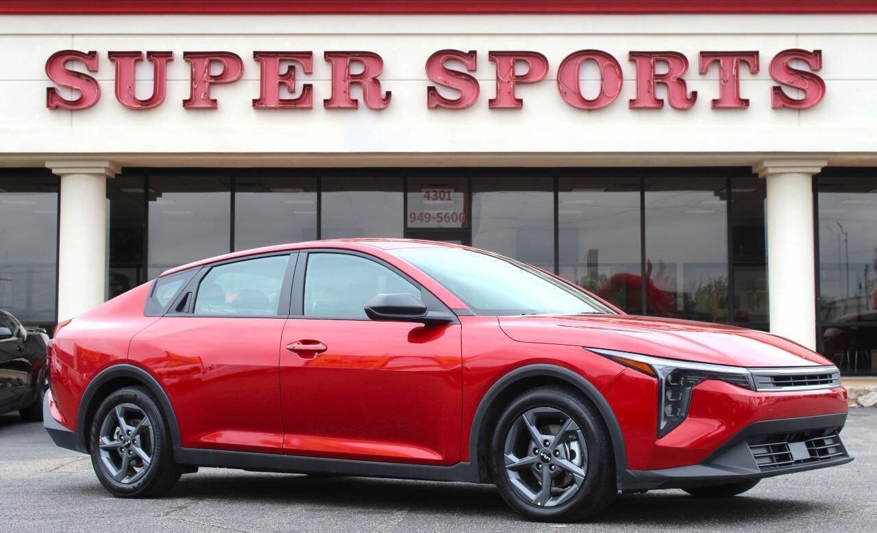 Used 2025 Kia K4 FWD image 1
