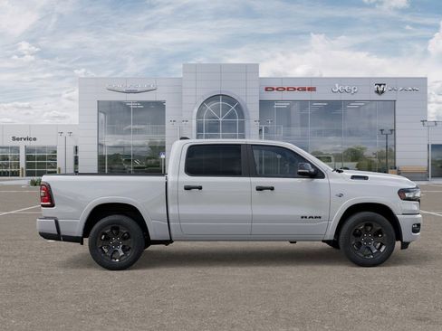 New 2026 RAM 1500 4x4 Crew Cab image 21