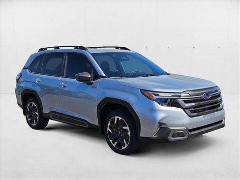 Used 2025 Subaru Forester Limited w/ Popular Package AWD/4WD image 8