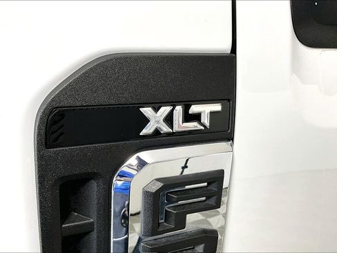 Used 2024 Ford F250 XLT image 14