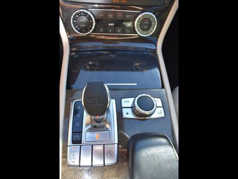 Used 2015 Mercedes-Benz SL 550 w/ Driver Assistance Package image 20