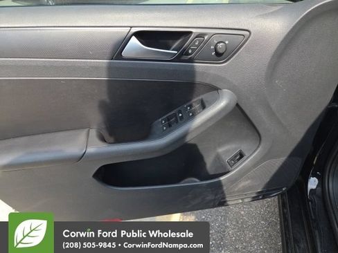 Used 2014 Volkswagen Jetta SE FWD image 20