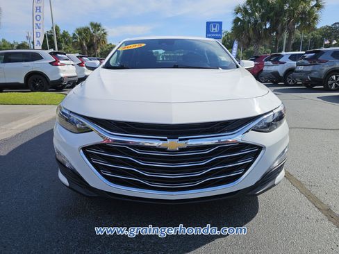 Used 2025 Chevrolet Malibu LT FWD image 8