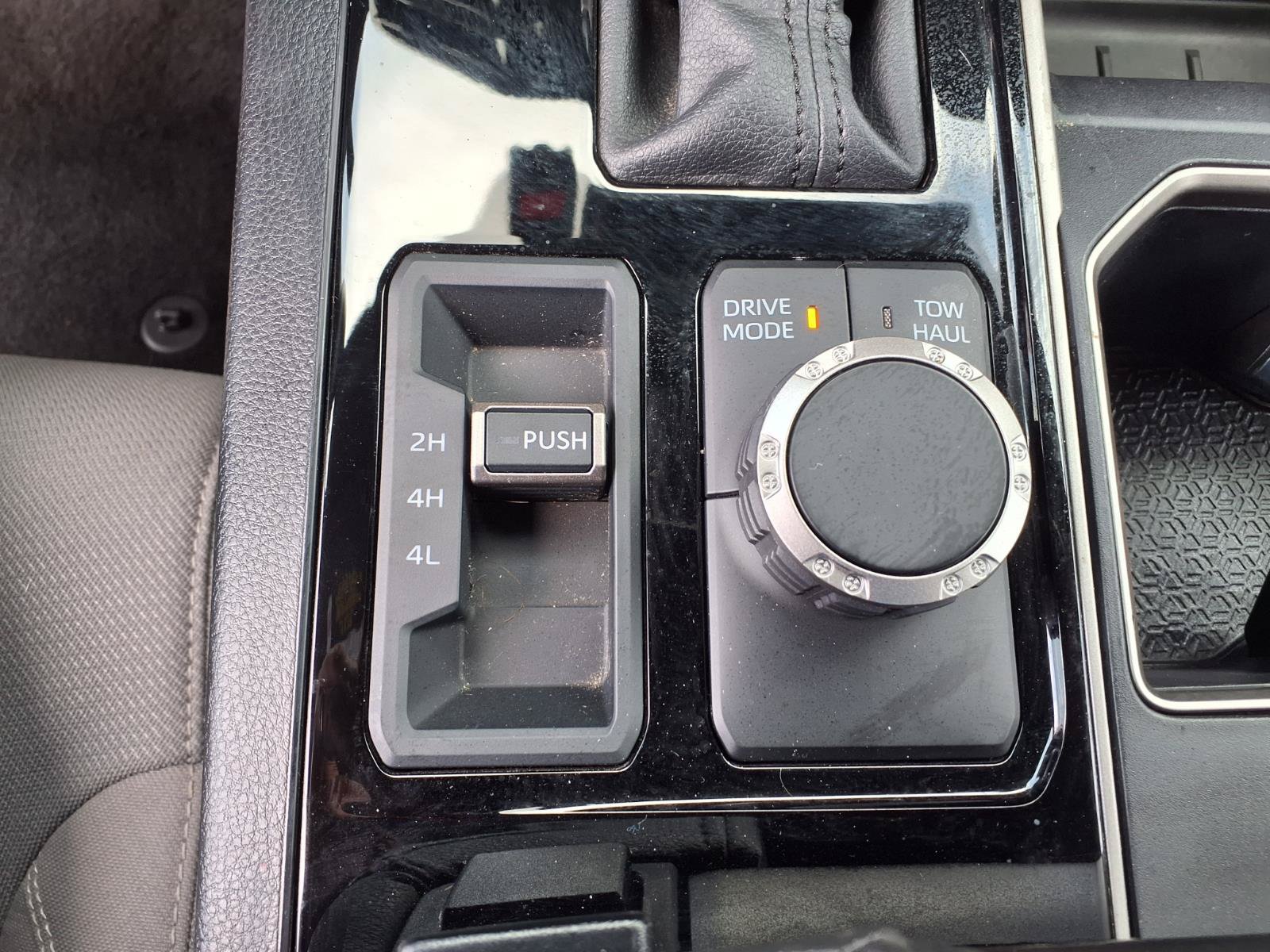Used 2025 Toyota Tundra SR5 w/ SR5 Convenience Package AWD/4WD image 18