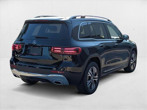 New 2026 Mercedes-Benz GLB 250 image 2