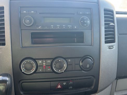 Used 2012 Mercedes-Benz Sprinter 2500 image 24