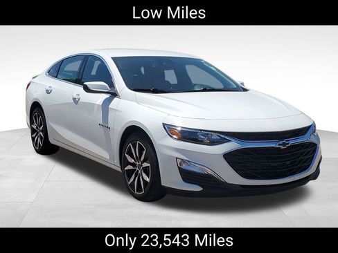 Used 2024 Chevrolet Malibu RS w/ LPO, Floor Liner Package FWD image 2