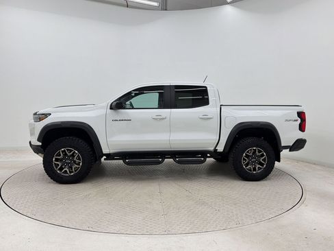 Used 2023 Chevrolet Colorado ZR2 w/ ZR2 Convenience Package III AWD/4WD image 2