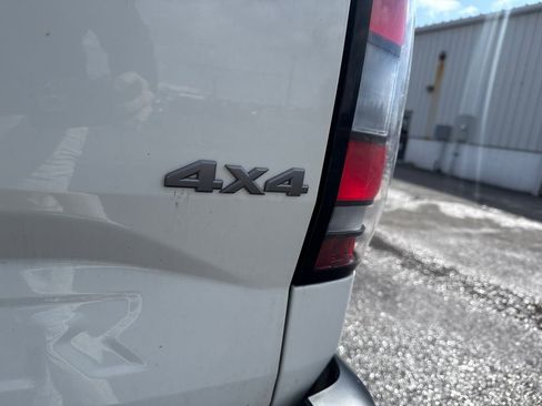 Used 2024 Nissan Frontier S w/ Technology Package image 9