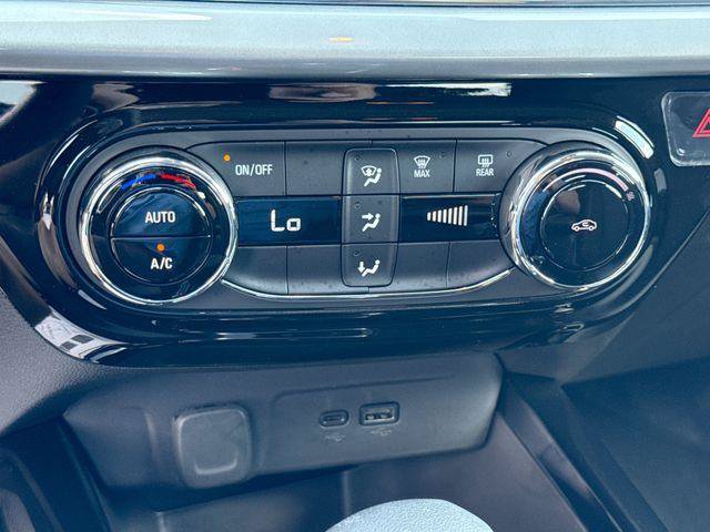 Used 2026 Chevrolet Trax LT FWD image 17