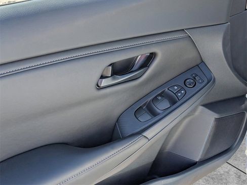 New 2025 Nissan Sentra S image 15