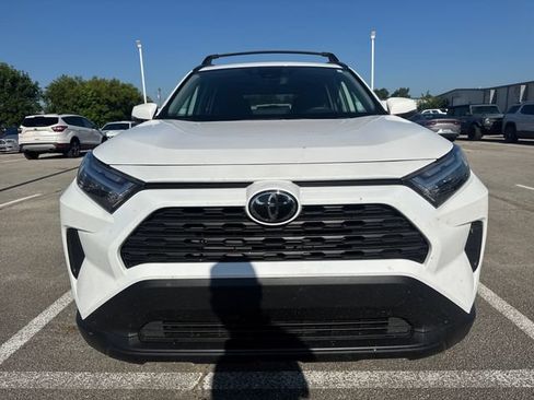 Used 2025 Toyota RAV4 XLE w/ Convenience Package FWD image 2