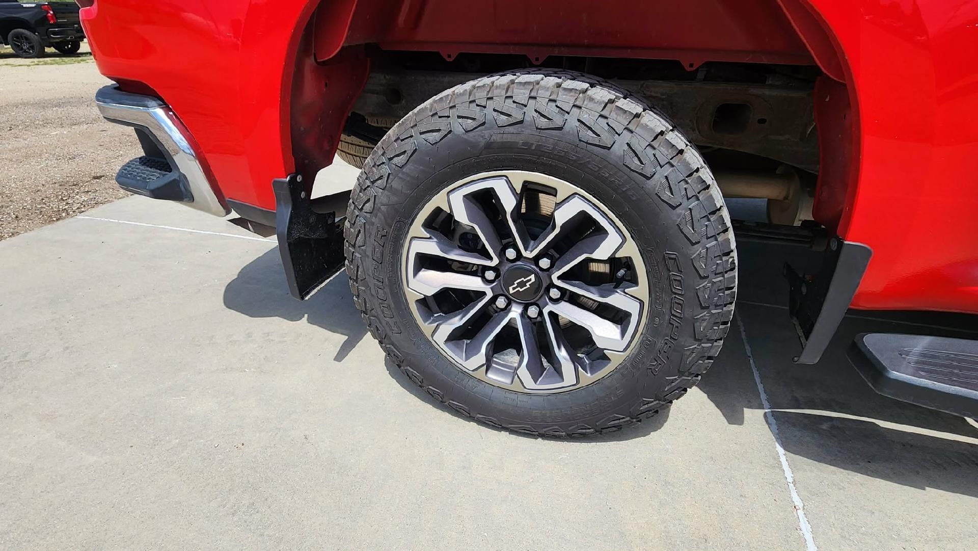 Used 2019 Chevrolet Silverado 1500 LT w/ All-Star Edition AWD/4WD image 8