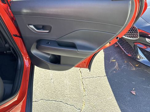 Used 2025 Hyundai Kona Limited image 16