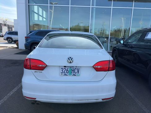 Used 2014 Volkswagen Jetta S image 4
