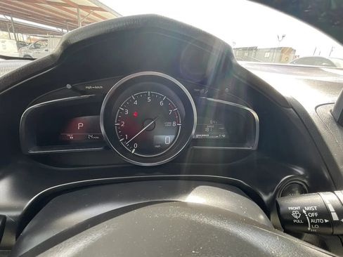 Used 2018 MAZDA MAZDA3 Grand Touring image 40