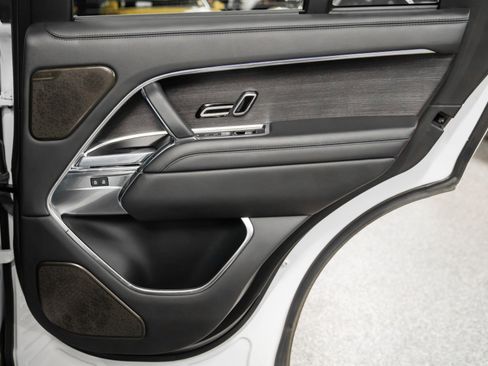 Used 2024 Land Rover Range Rover Autobiography image 38