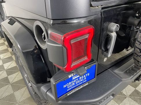 Used 2013 Jeep Wrangler Sahara w/ Connectivity Group AWD/4WD image 12