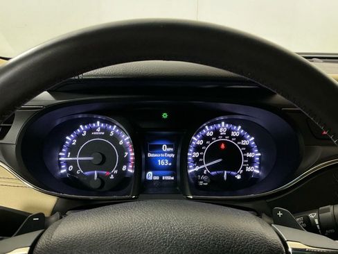 Used 2016 Toyota Avalon Limited w/ Toyota Safety Sense Package image 10