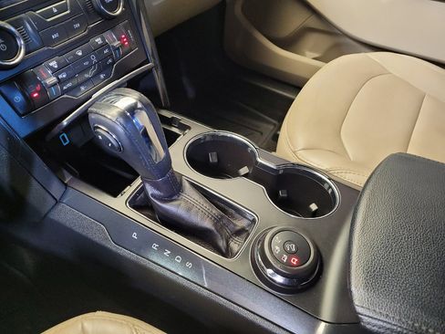 Used 2018 Ford Explorer XLT w/ Equipment Group 202A image 26