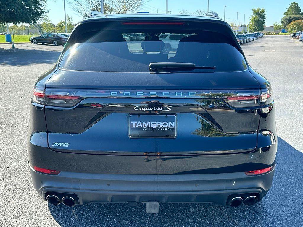 Used 2022 Porsche Cayenne S AWD/4WD image 3