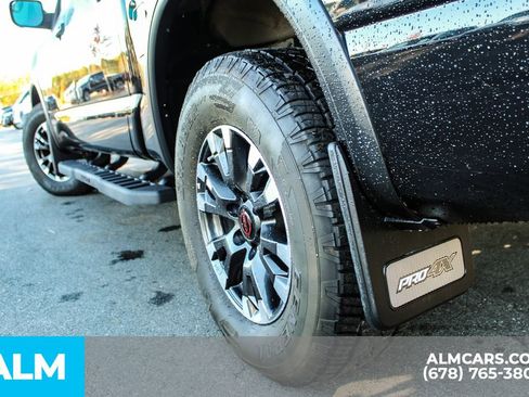 Used 2023 Nissan Titan PRO-4X w/ Pro-4x Convenience Package image 15