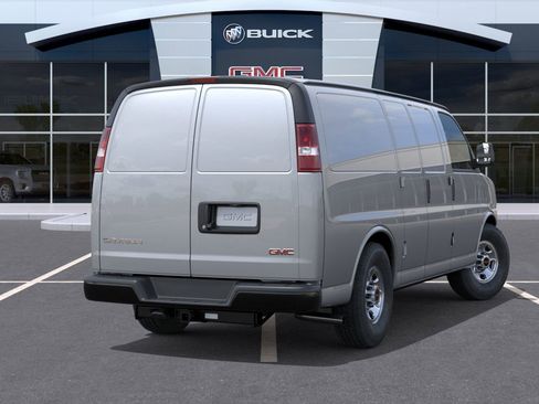 New 2025 GMC Savana 2500 RWD image 10