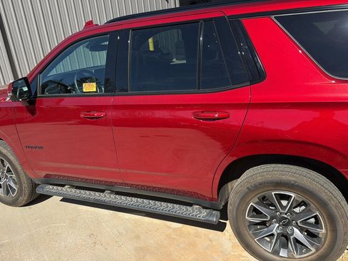 Used 2024 Chevrolet Tahoe Z71 w/ Off-Road Capability Package image 6