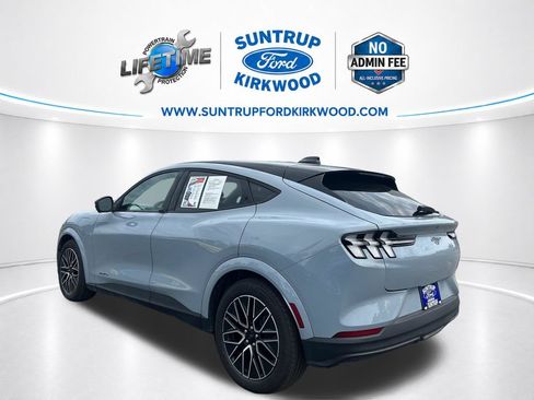 Used 2025 Ford Mustang Mach-E Premium AWD/4WD image 3