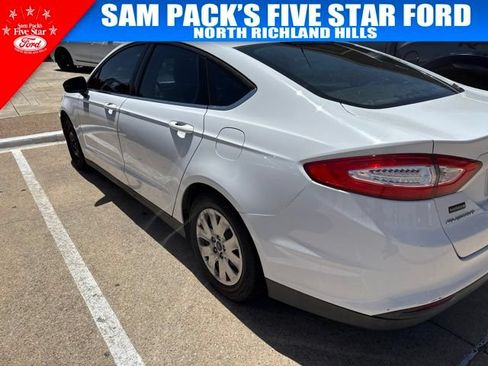 Used 2014 Ford Fusion S FWD image 4