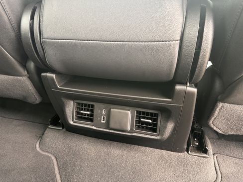 Used 2025 GMC Sierra 1500 SLT image 38