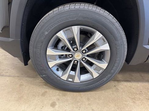 New 2026 Chevrolet Equinox LT FWD image 11