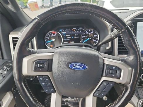 Used 2022 Ford F250 Lariat w/ Black Appearance Package AWD/4WD image 18
