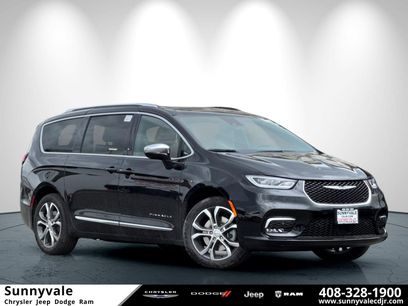 New 2026 Chrysler Pacifica Pinnacle