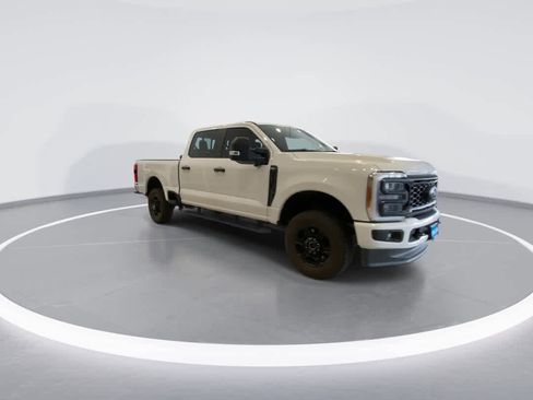 Used 2024 Ford F250 XL w/ STX Appearance Package image 2