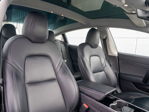 Used 2019 Tesla Model 3 Long Range image 26