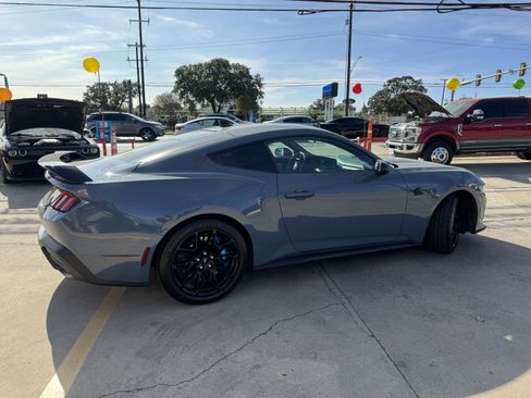 Used 2024 Ford Mustang GT Premium w/ GT Performance Package image 4