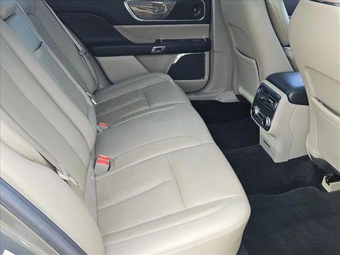 Used 2017 Lincoln Continental Reserve w/ Climate Package image 21