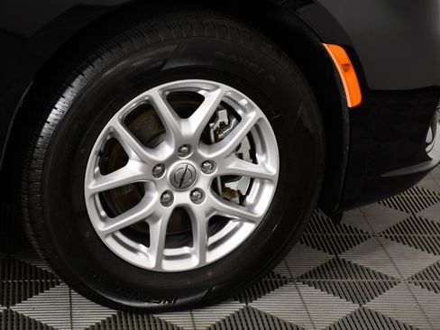 Used 2024 Chrysler Pacifica Touring-L FWD image 52