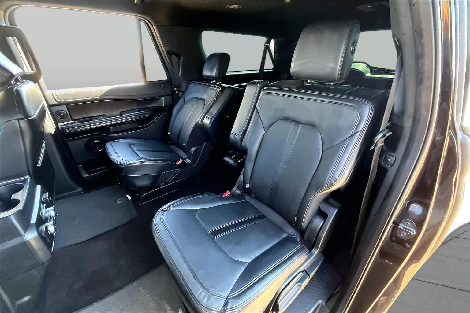 Used 2019 Ford Expedition Max Limited w/ Driver Assistance Package AWD/4WD image 21
