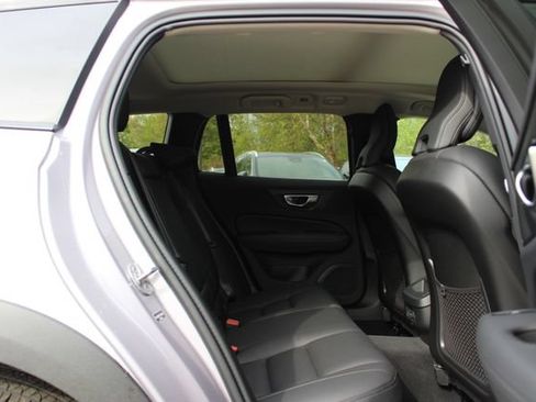 New 2026 Volvo V60 B5 Cross Country Plus w/ Climate Package AWD/4WD image 15