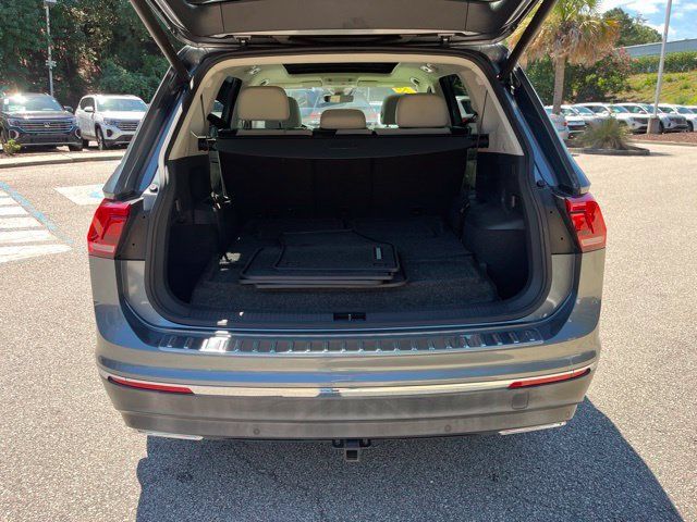 Used 2018 Volkswagen Tiguan SEL Premium FWD image 35