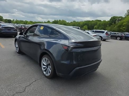 Used 2026 Tesla Model Y AWD image 4