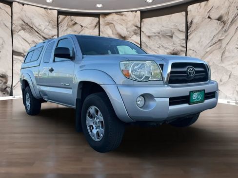Used 2008 Toyota Tacoma PreRunner RWD image 3