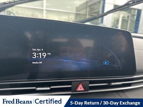 Used 2023 Hyundai Elantra SEL w/ Convenience Package image 19