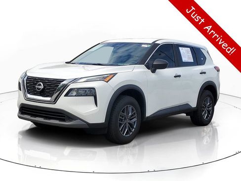 Used 2023 Nissan Rogue S FWD image 2