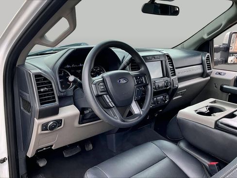 Used 2022 Ford F250 XLT w/ FX4 Off-Road Package AWD/4WD image 17