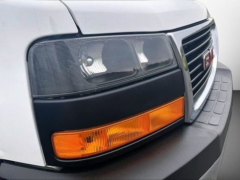 Used 2024 GMC Savana 2500 w/ Driver Convenience Package RWD image 27