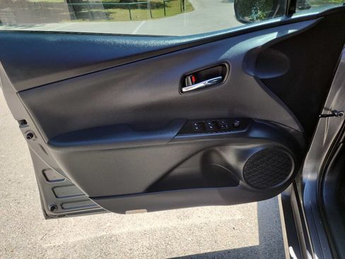 Used 2016 Toyota Prius Four Touring FWD image 15